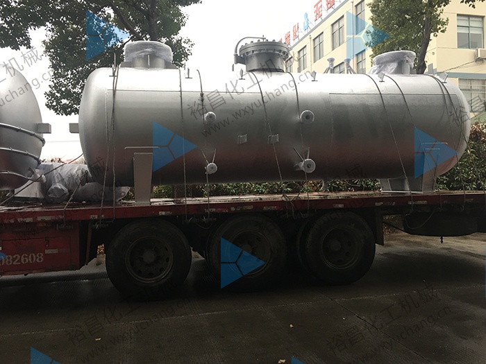 中煤氨火炬分液罐装车待发货